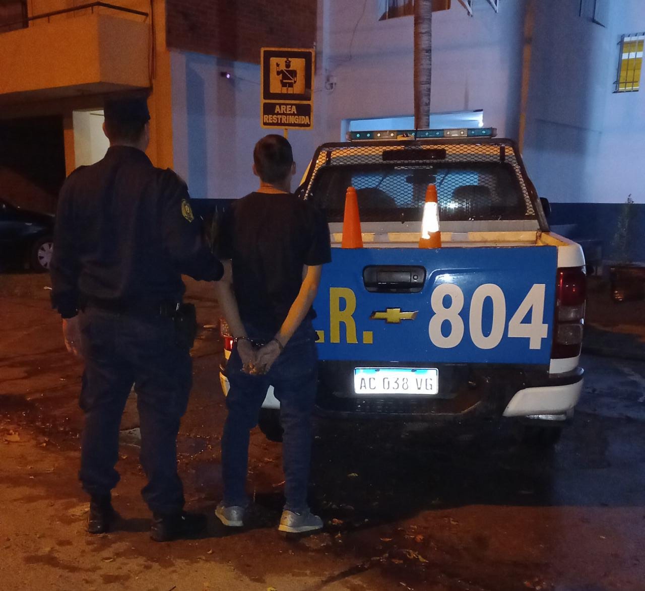 Detenido por robar en una zapater a se llev m s de 20 pares de