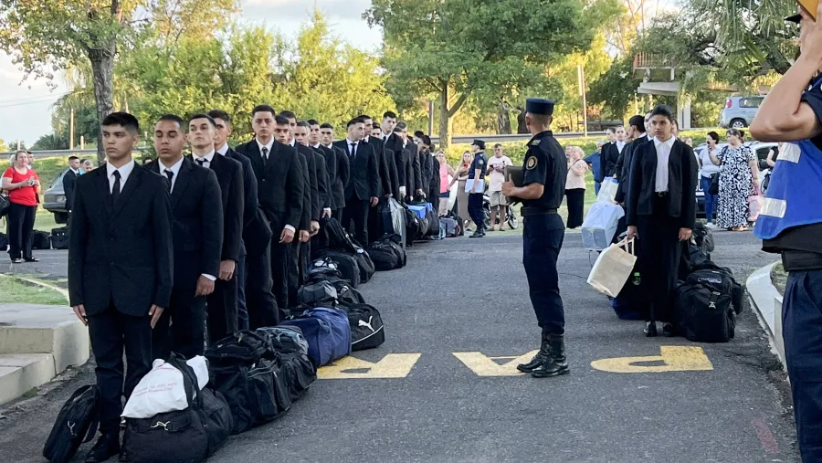 Unos 370 aspirantes comenzaron la carrera para integrar la Policía de Entre Ríos - Reporte 1007