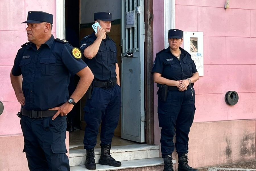 Doce personas fueron detenidas tras un intento de usurpación y toma en el Sindicato de la Fruta - Reporte 1007