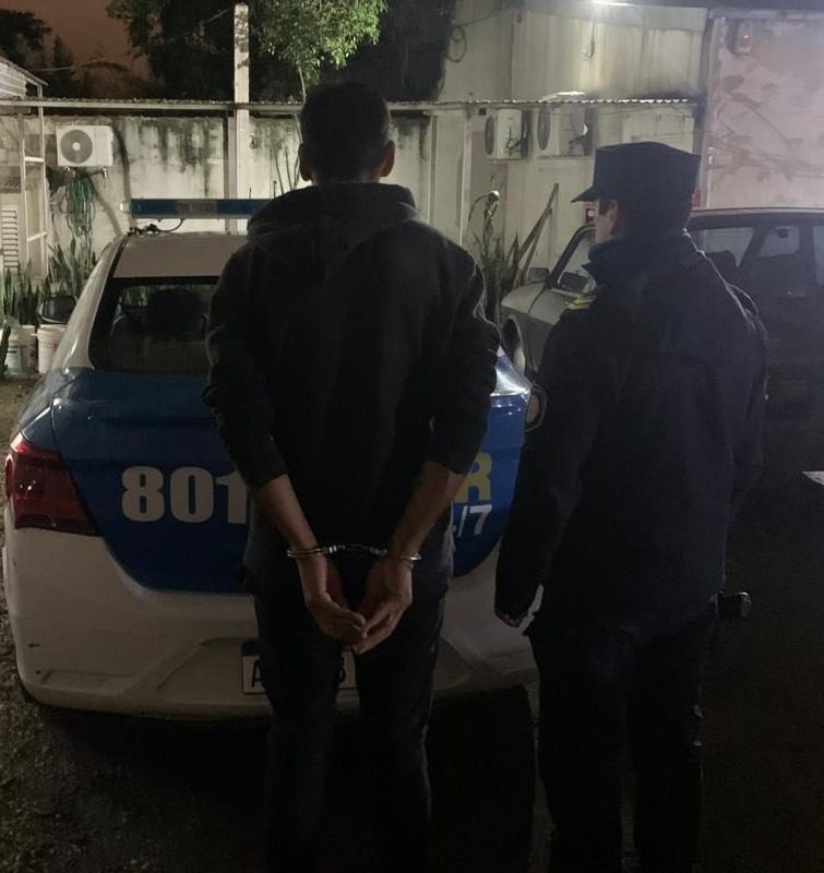 DETUVIERON A UN HOMBRE POR AMENAZAR A ÁRBITROS TRAS UN PARTIDO DE BÁSQUET FEMENINO EN PARANÁ - Reporte 1007