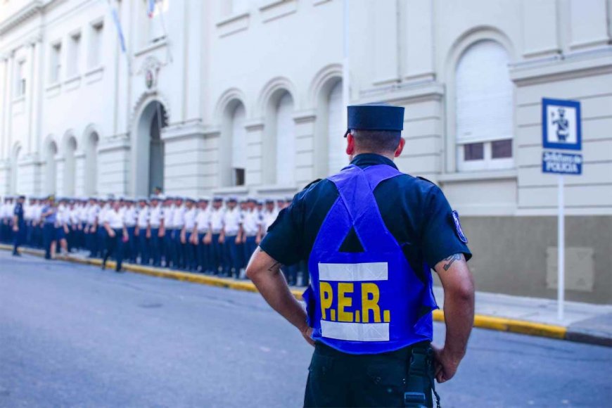 Buscan incorporar nuevos efectivos: comenzó la preinscripción en la Policía de Entre Ríos - Reporte 1007